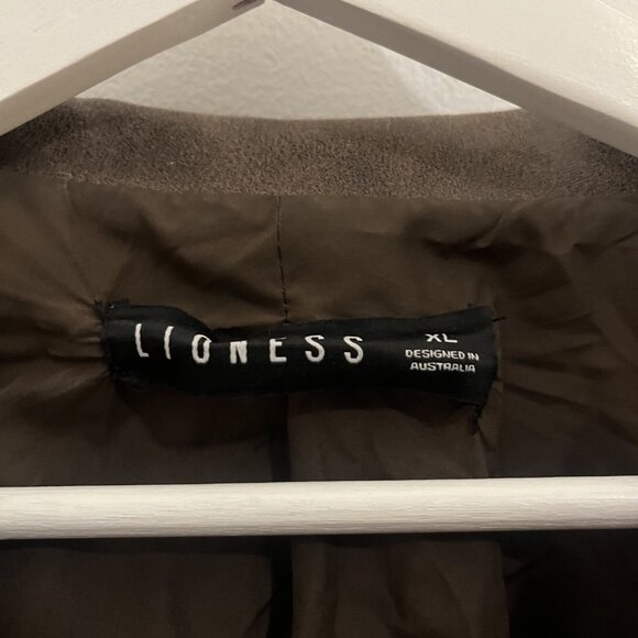 LIONESS Kenny Bomber Jacket (Princess Polly)! 。・:*:・゚★,。・:*:・゚☆。・:*:・゚★,。・:*:・゚☆ - Picture 4 of 4